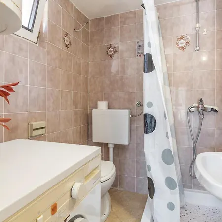Сasa de vacaciones 2 Bedroom Amazing In *