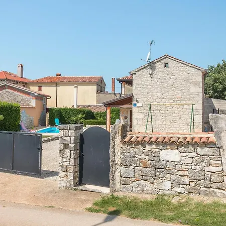 Anzici I Сasa de vacaciones Višnjan